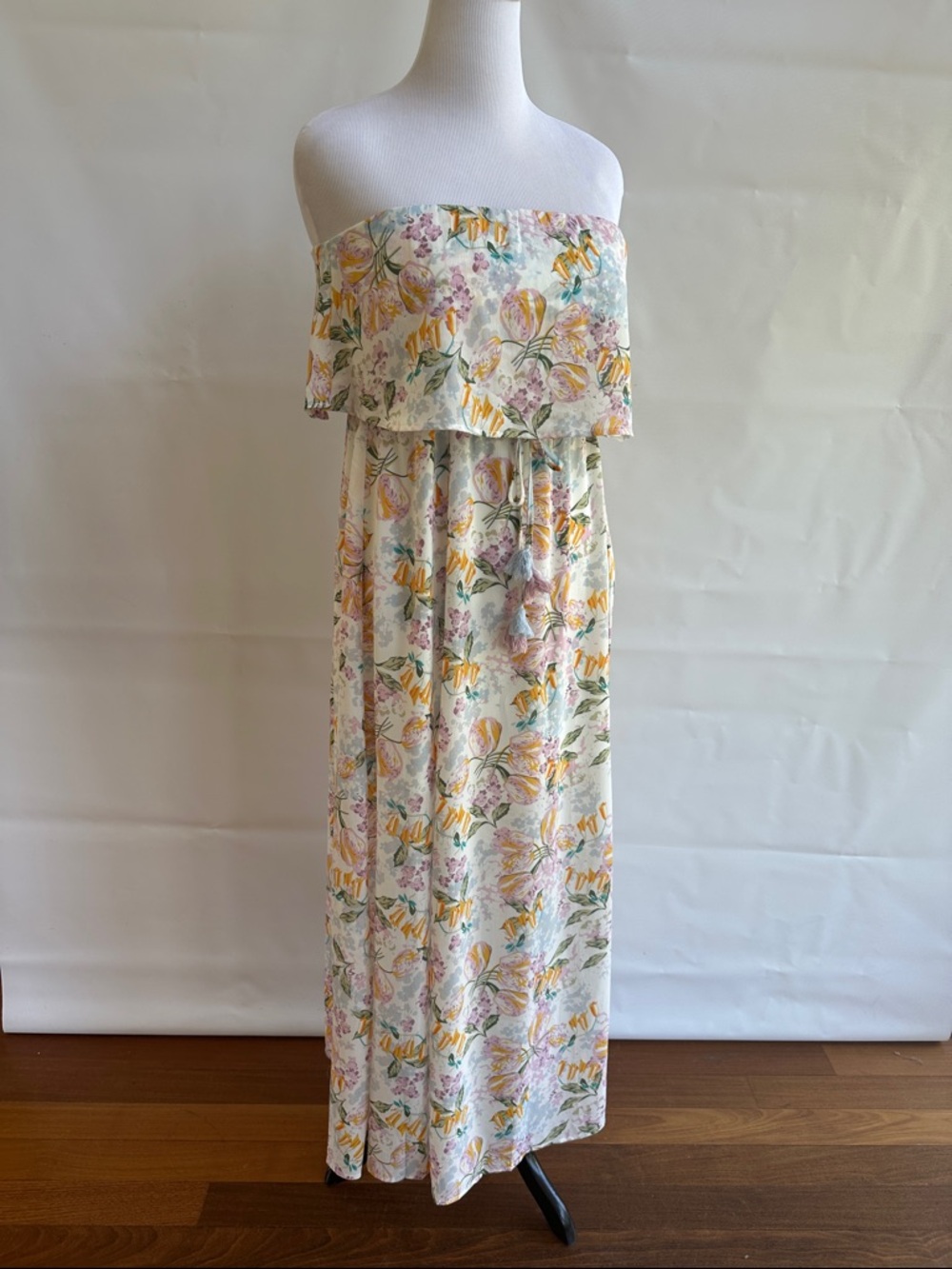White Strapless Floral Maxi Dress size Large with Tassle Belt Tie